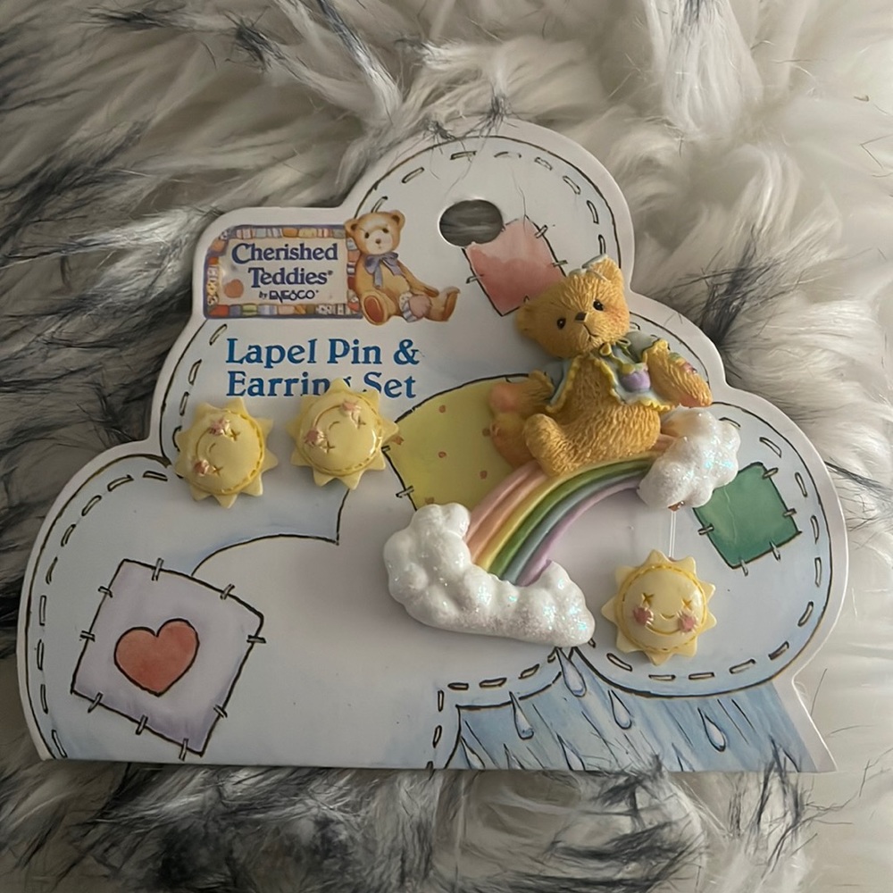 Vintage Cherished Teddies Lapel pin and Earrings Set collectable NWT